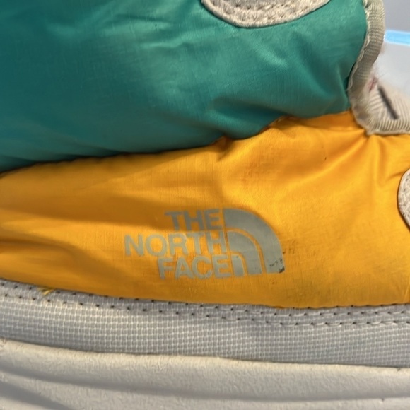 The North face-2-rainbow girls, puffer, lace up, Lightweight, snow, winter boots - Picture 7 of 13